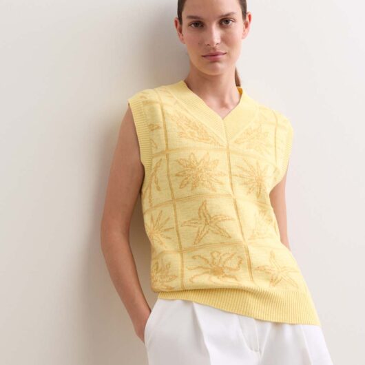 JAEGER Linen Rich V-Neck Stitch Detail Knitted Vest Yellow
