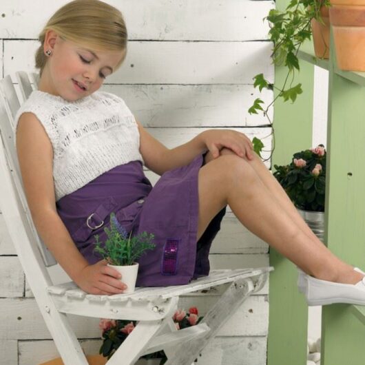 Stylecraft Summer Breeze Knitting Pattern 8735