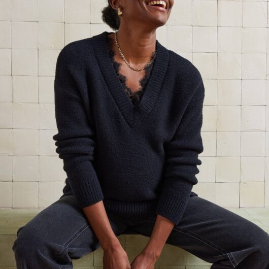 V-neck nursing clothes jumper in moss stitch and lace black